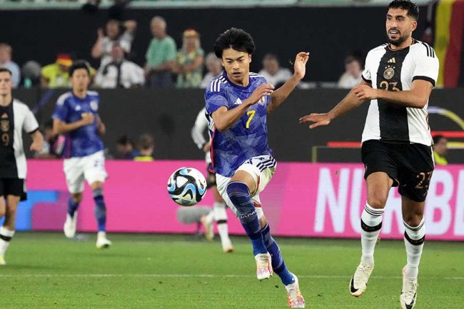 ドイツ4-1撃破に貢献・三笘薫×高級ポルシェに英驚き「信じられない