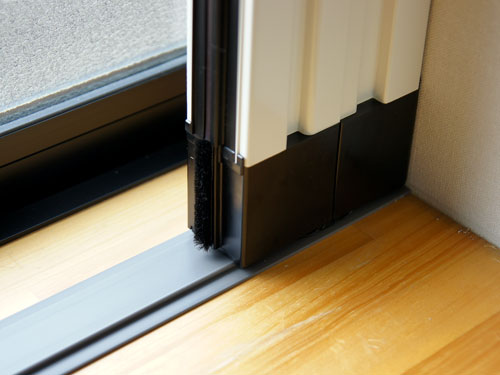 機能特徴｜遮光一級の手動暗幕カーテン スムースライド