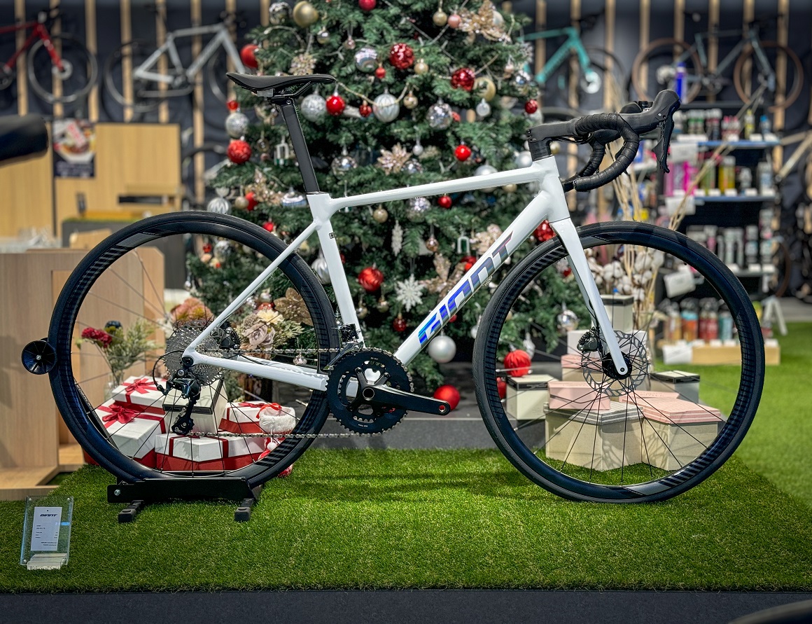 国内限定350台！GIANT JAPAN35周年記念のハイパフォーマンスアルミ