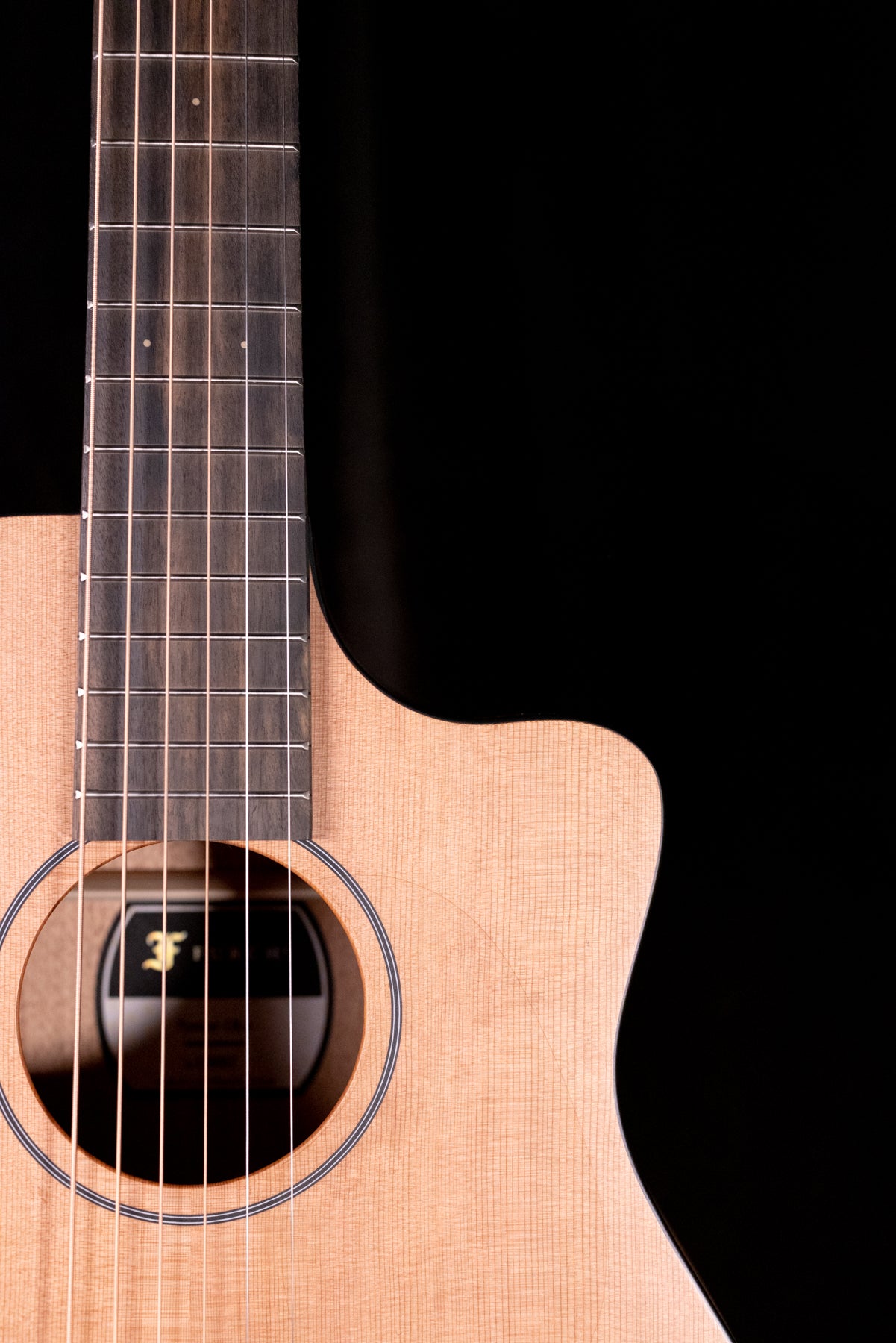 Furch Pioneer CMa Western Red Cedar/African Mahogany Travel Guitar