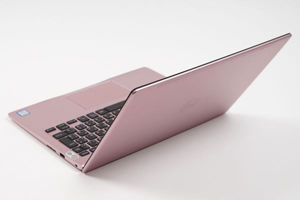 Inspiron 13 7000（7380）の実機レビュー - the比較