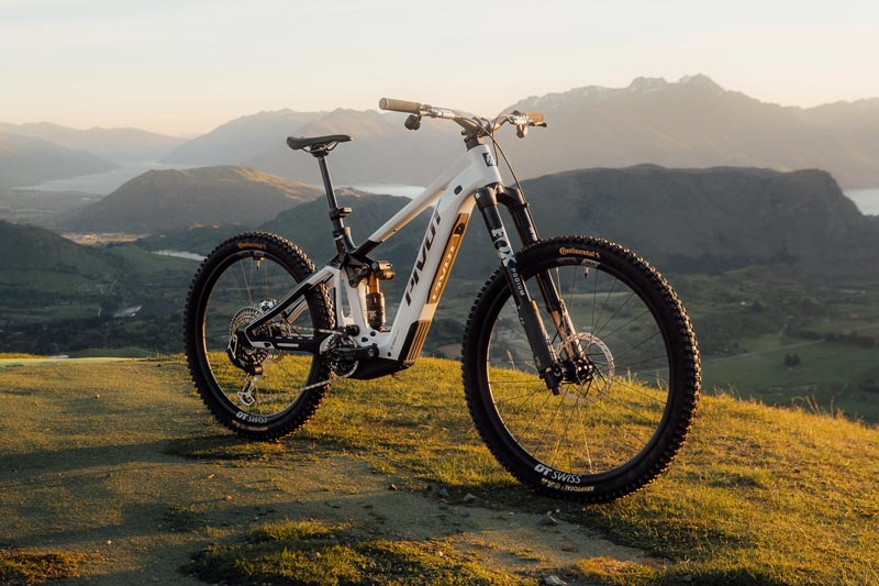 Dissected: The Pivot Shuttle LT 2026 | The Loam Wolf