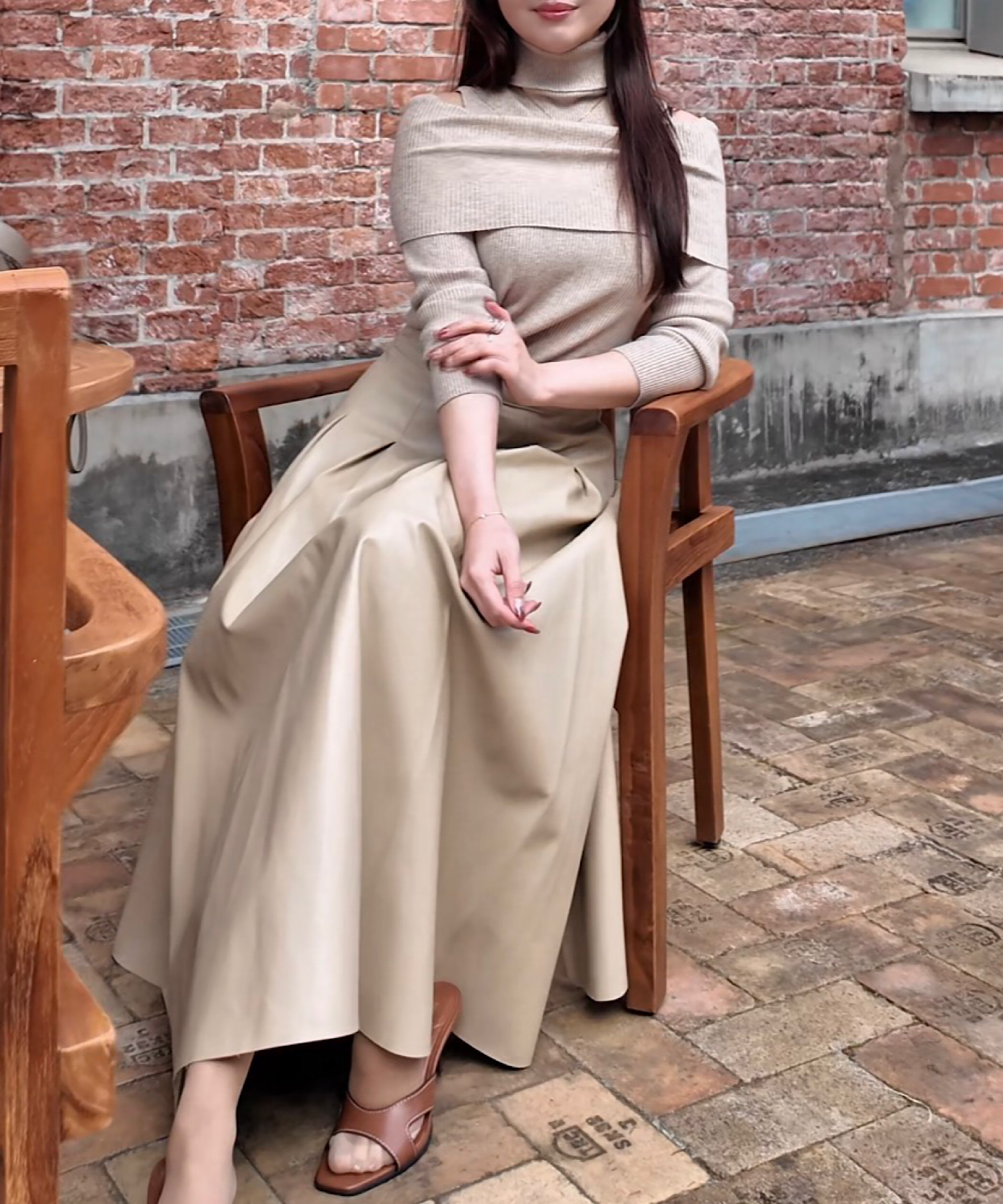 ヘップバーンレザーロングフレアスカート | THEODORIC.dy公式通販