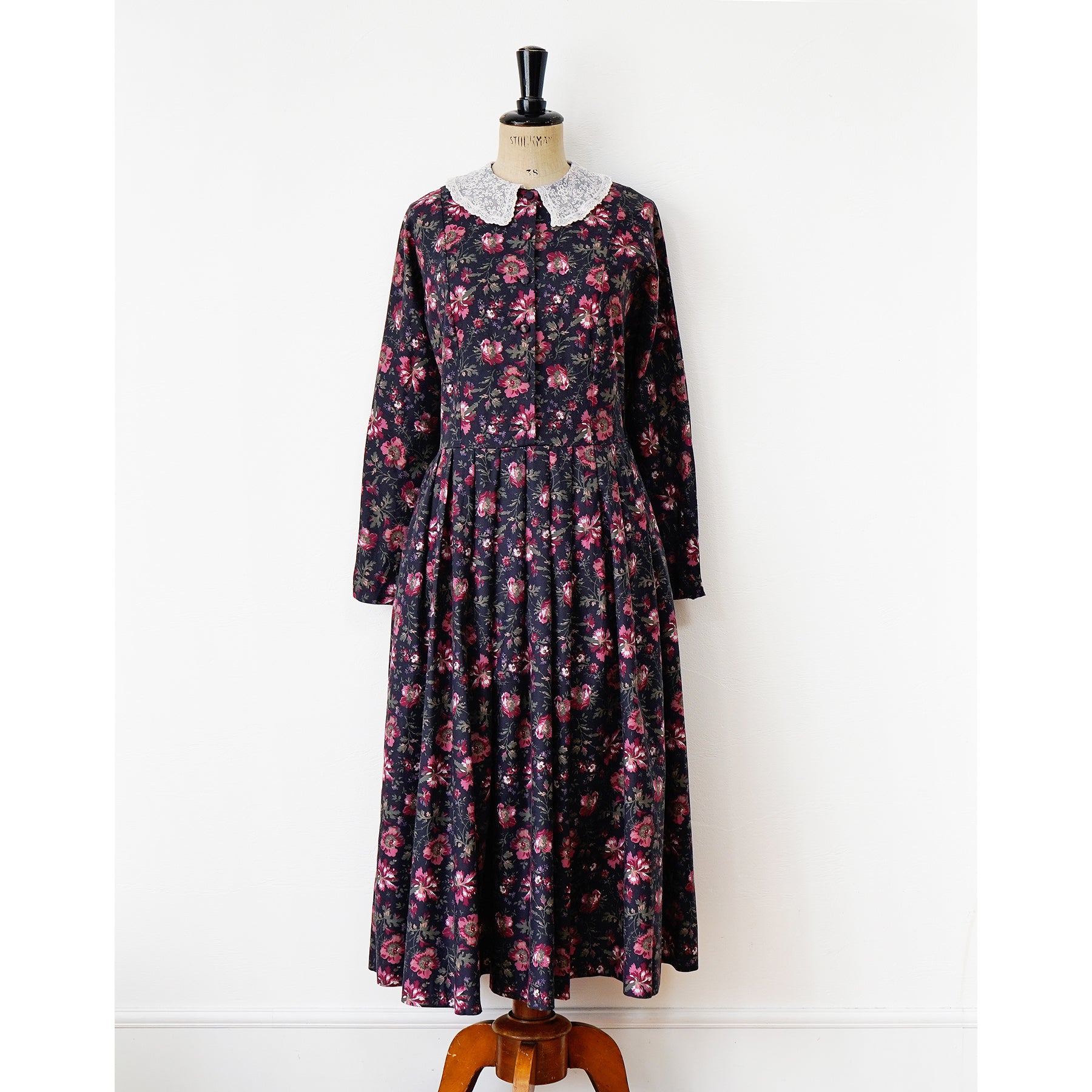 1980s Laura Ashley Lace Collar Dress /ヴィンテージ・ローラ