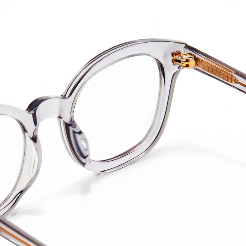 TSS SQUARE CLEAR GRAY FRAME TRANSITION BROWN LENS – The Silent Soul