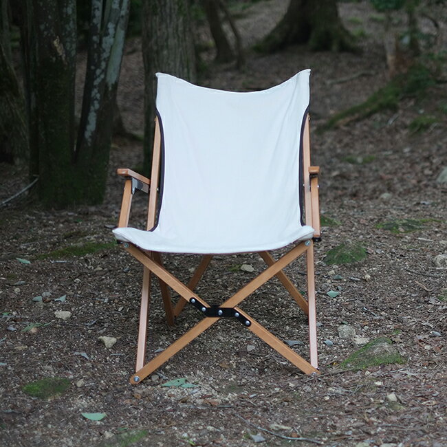 ANOBAの「ひじ掛けつきハイバックチェア」で快適キャンプが叶います