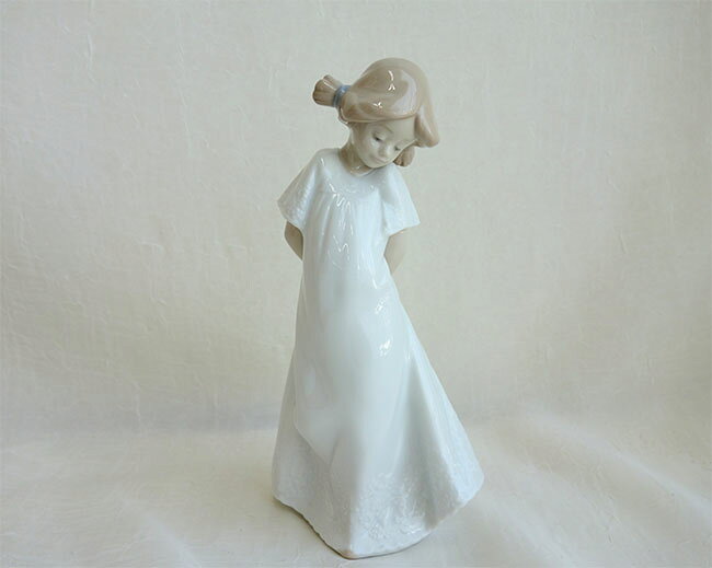 楽天市場】リヤドロ naoナオ nao リヤドロ 人形 恥ずかしがりやの天使