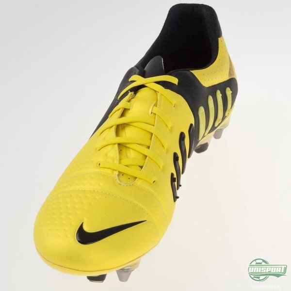 Nike CTR360 Maestri III SG-PRO Yellow/Black PRE-ORDER