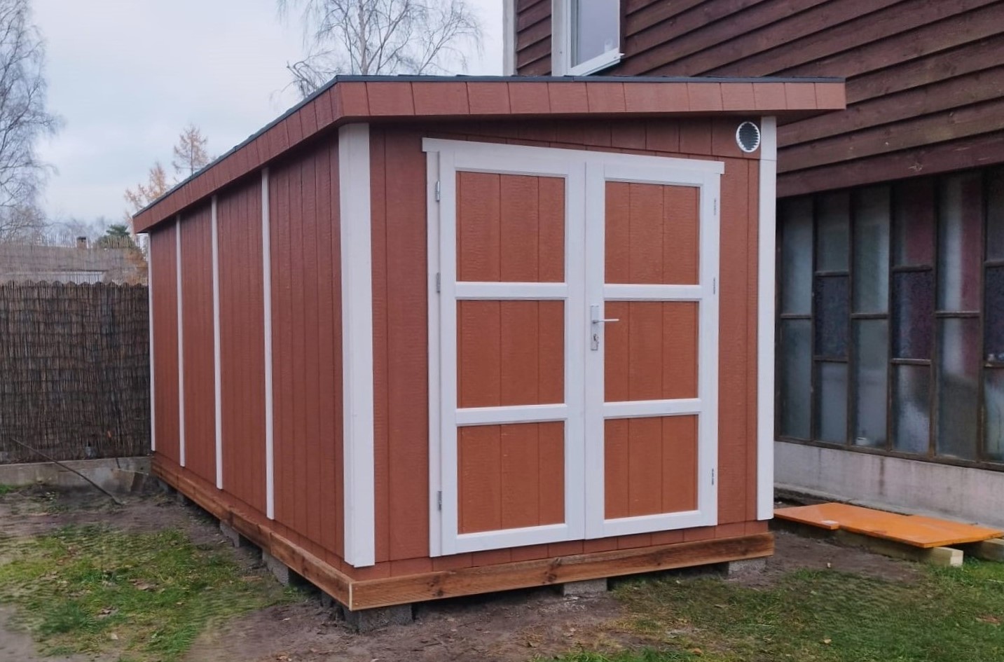 LP® SmartSide® panel shed M905C - 236 x 486 cm - 12 m2 | Timbela.com