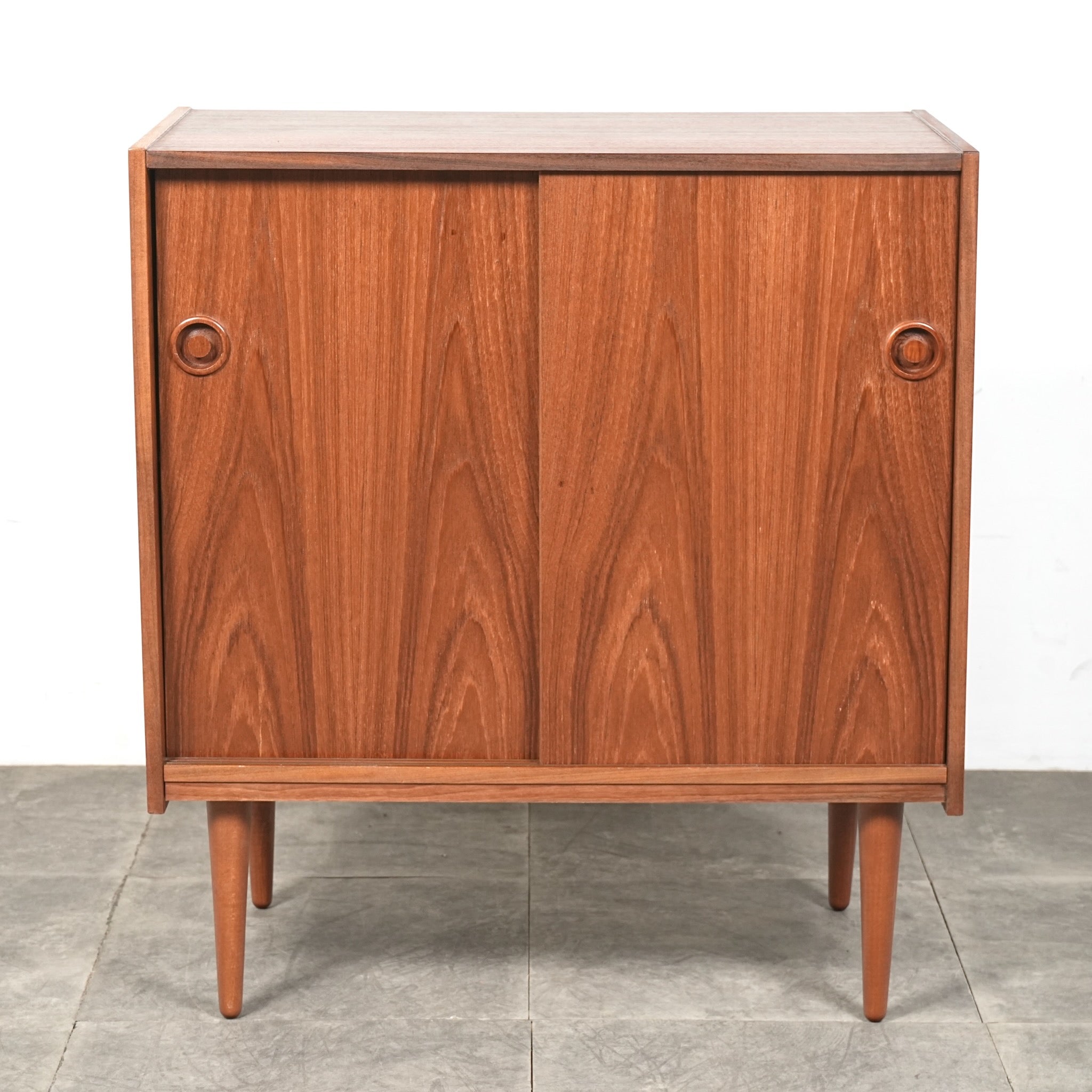 デンマークヴィンテージ キャビネット – TIME HYPE