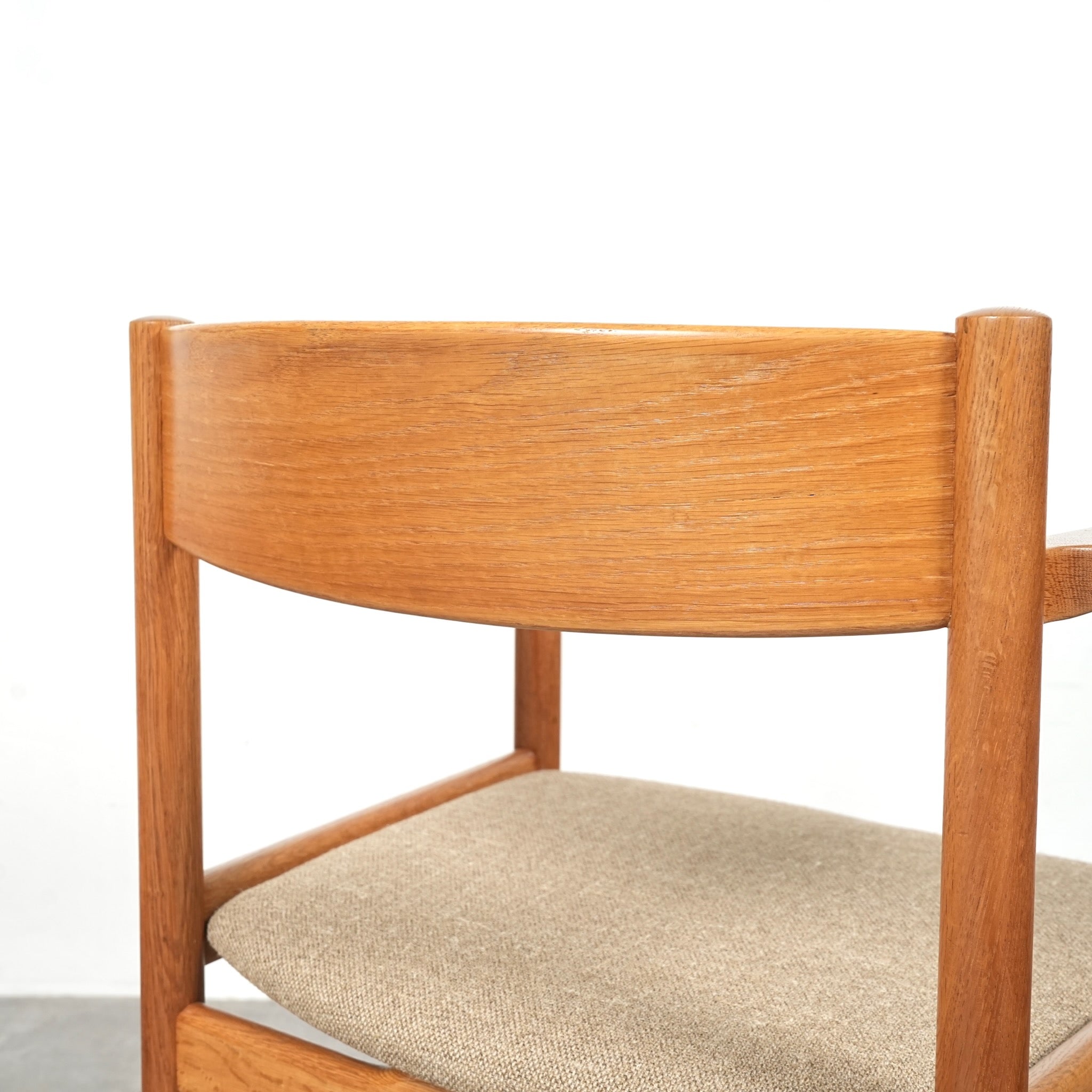 Borge Mogensen】Model.3235 アームチェア【張替済】 – TIME HYPE