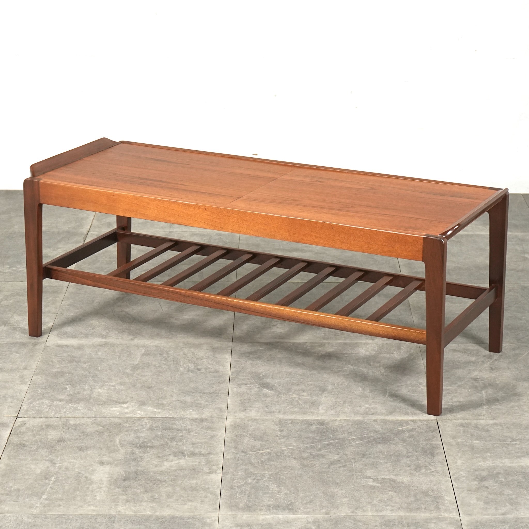 Remploy】ヴィンテージ ローテーブル – TIME HYPE