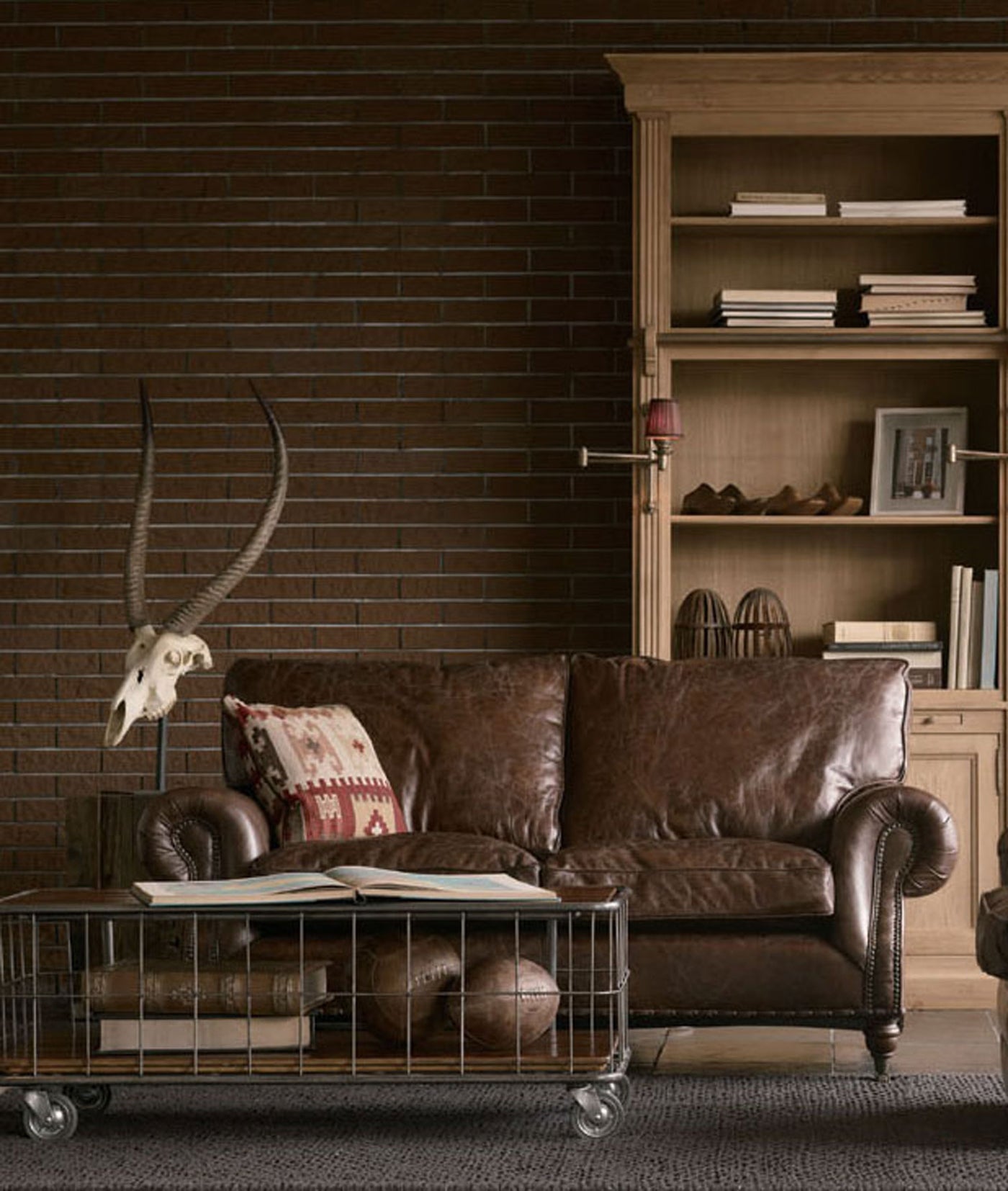 HALO（ハロー）】BALMORAL 2P SOFA ｜ヴィンテージソファ – TIMELESS