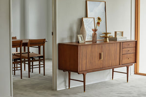 ミッドセンチュリーモダンの家具と暮らす – TIMELESS COMFORT