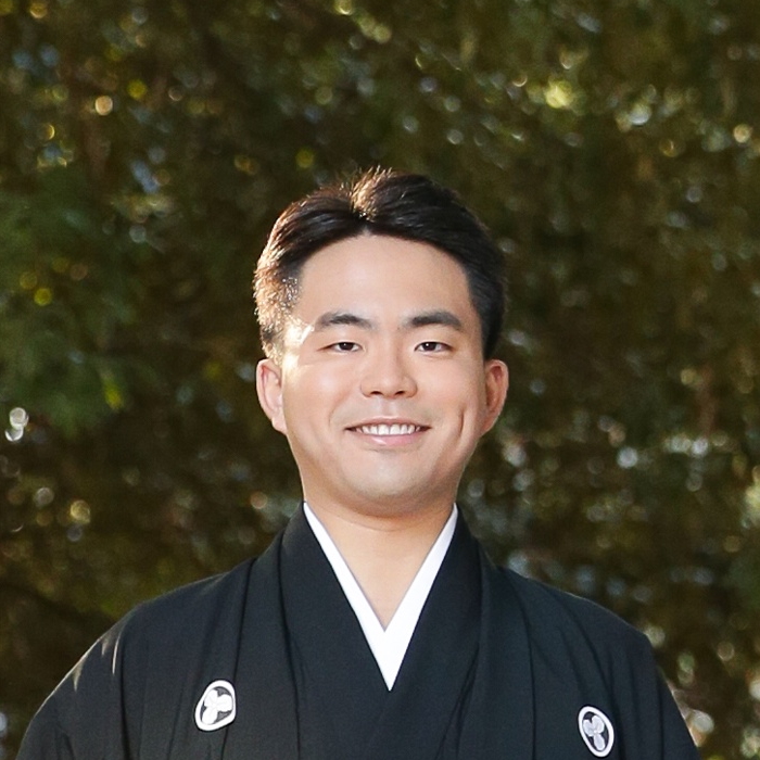 Who? / 誰？ - Tomohiro Yoshida / 吉田 有宏