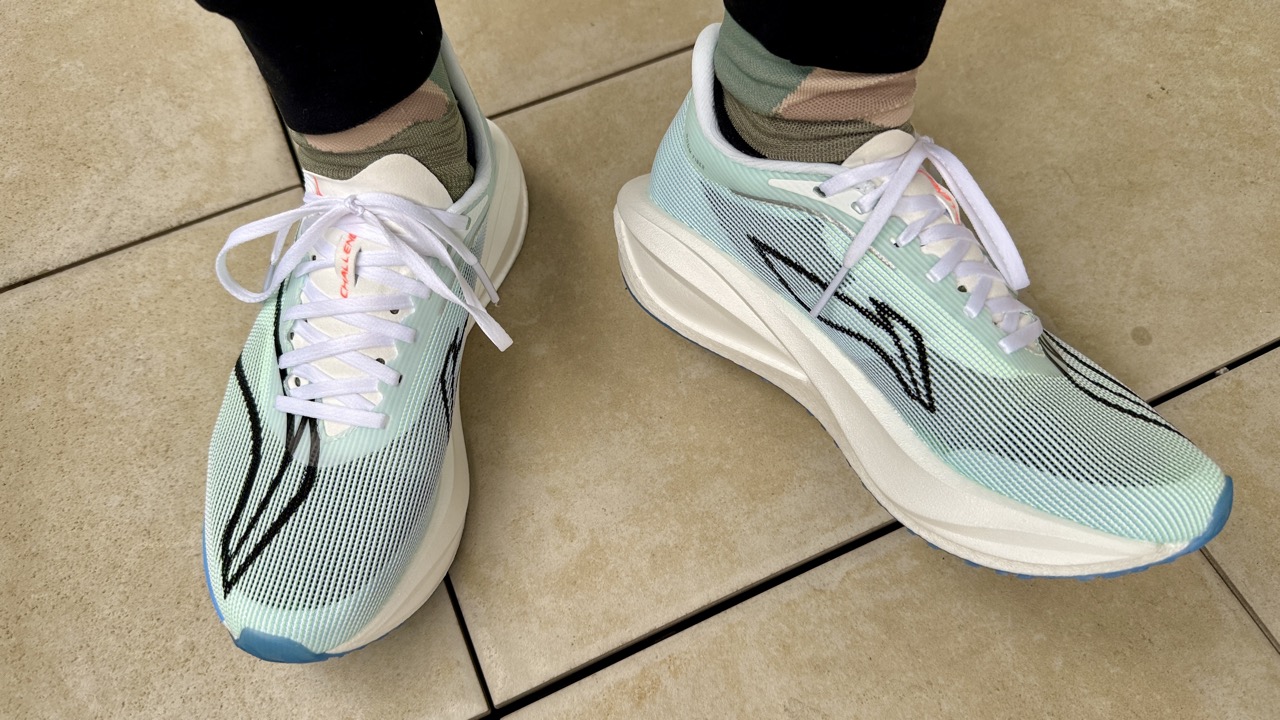 レビュー】Li-Ning Feidian 5 Challenger：コスパは良いが一長一短あり