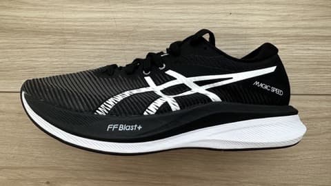 レビュー】Asics マジックスピード4：メタスピードは不要では？と思わ
