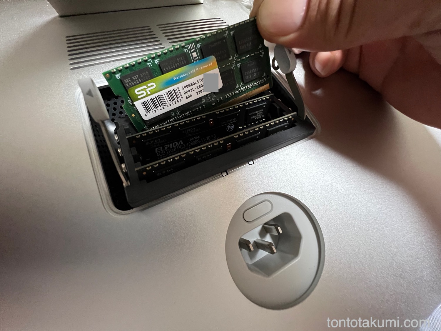 iMac 27インチ Late 2012のメモリを24GBに増設する方法 - tontotakumi.com