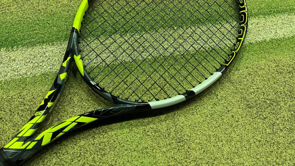 バボラ】ピュアアエロ98のインプレ・レビュー（激スピン！） - トゥーサー