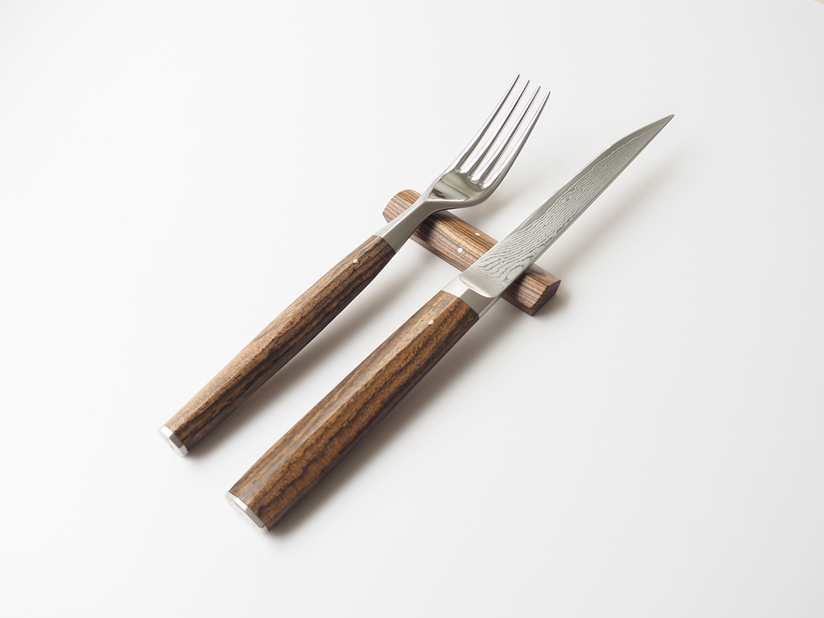 燕三条製包丁の【藤次郎オンラインショップ】 / 藤次郎 脇差 テーブル