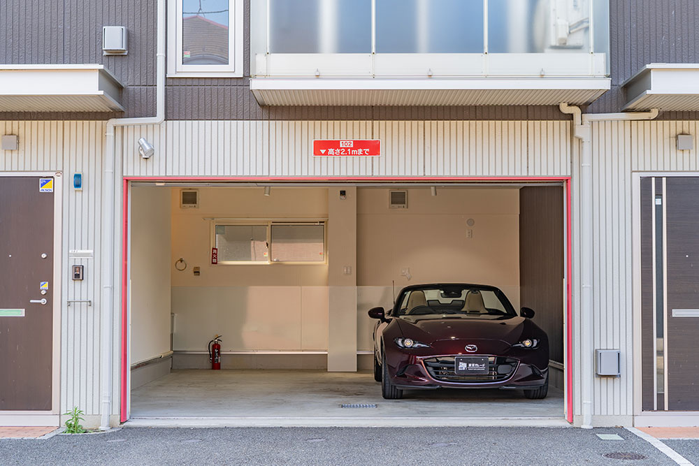 開口幅3.8mのワイドガレージ＆広々屋外スペース｜相模原市中央区