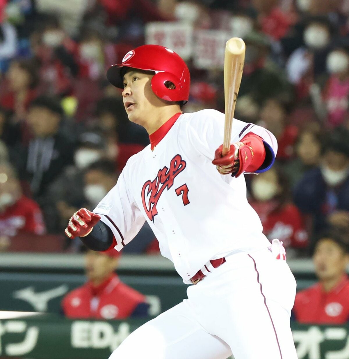 広島】堂林翔太が今季初打席初本塁打 新井監督が「かっこいいじゃん