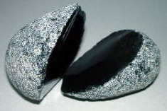 原石の魅力のページ