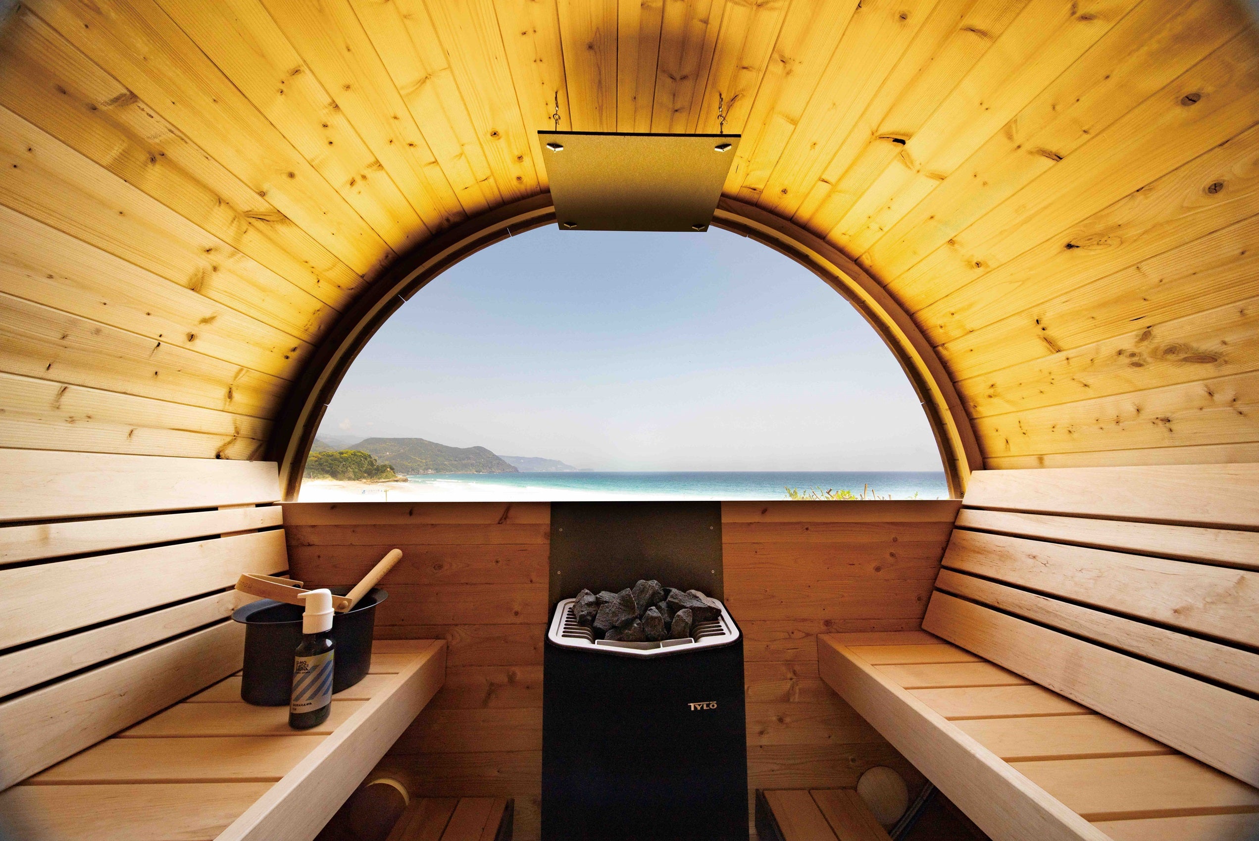 北欧産バレルサウナ 2.2m（4-6人用 / Pro Model / ひさし付き / 事業用