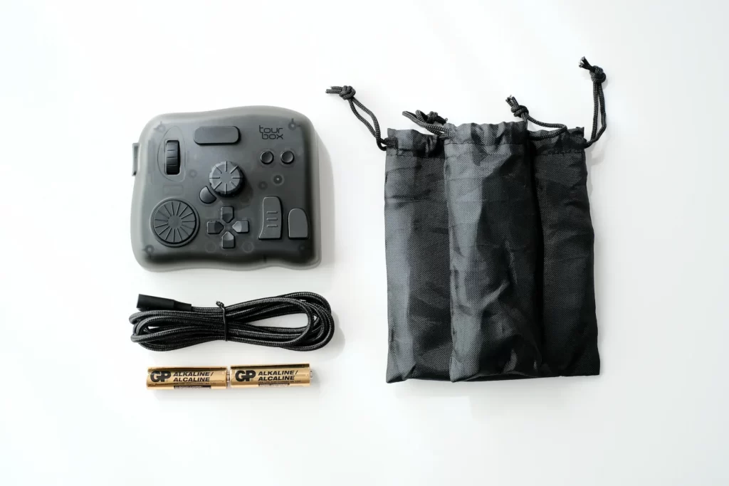 TourBox Elite』レビュー｜イラスト制作には必須級！あらゆる作業が