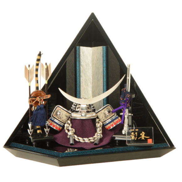 戦国武将「伊達政宗」の五月人形 兜に輝く三日月！ | | 人形の東玉