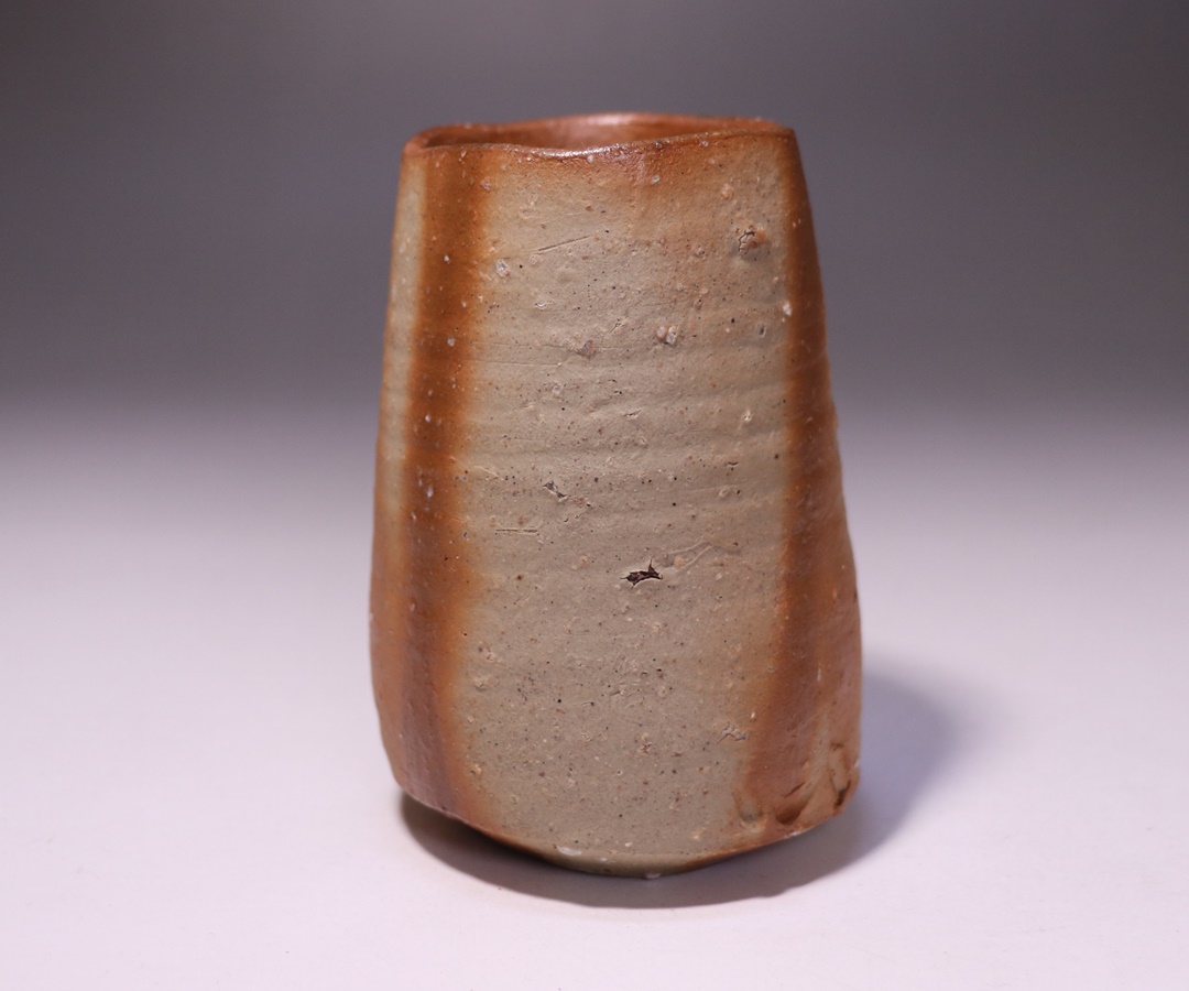 金重 愫 作 「緋襷麦酒呑」 ～備前焼専門卸小売店 川口陶楽苑～