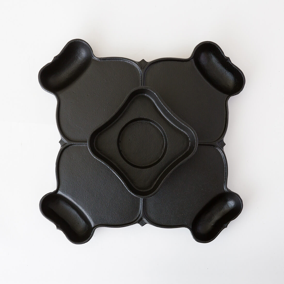 義経鍋/四人用 | 東伸販売株式会社｜ 東伸販売株式会社