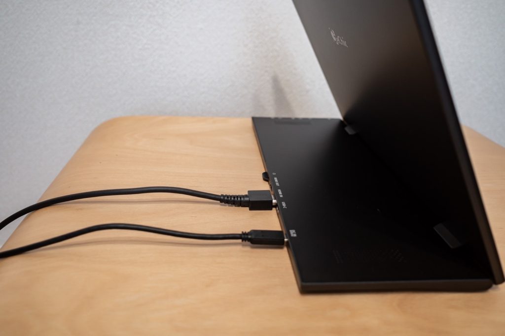 GECHIC On-Lap M505E レビュー｜ 自立して配線もスッキリなFHDモバイル