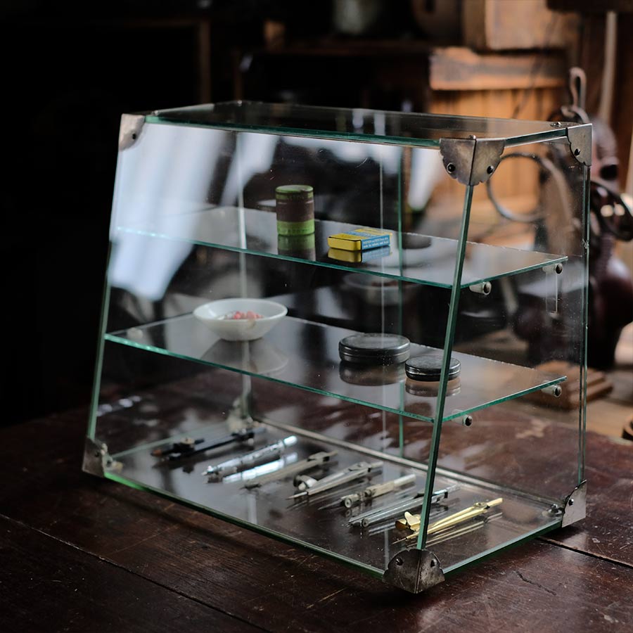 ガラスのショーケース – zakka store towi