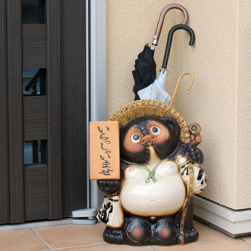 楽天市場】【ポイント8倍】[名入れ 対応] 信楽焼 陶器 表札 たぬき 傘