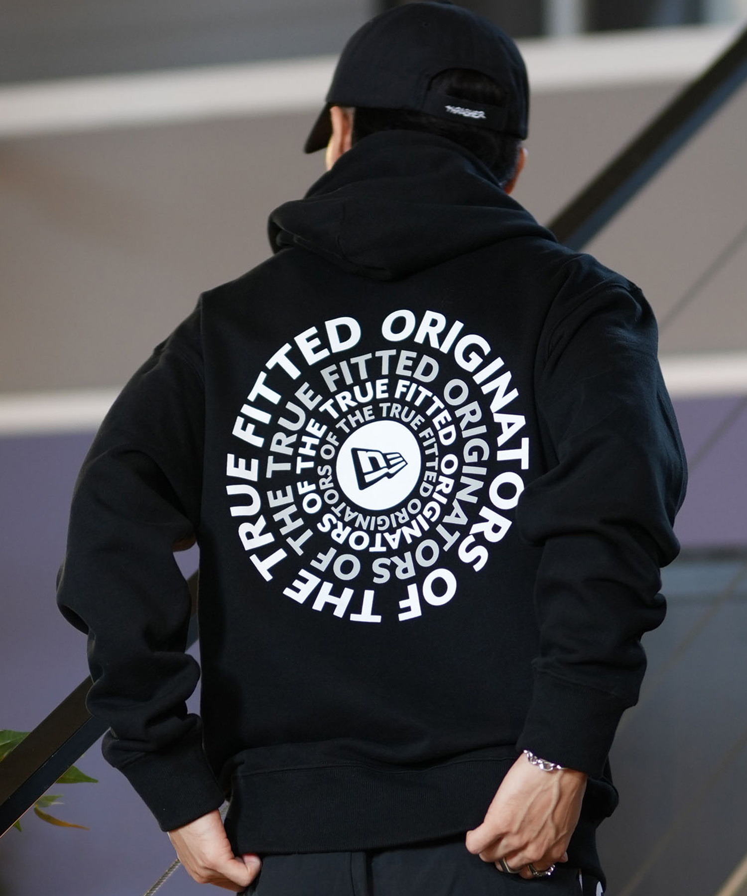 楽天市場】NEW ERA ニューエラ パーカー プルオーバー スウェット