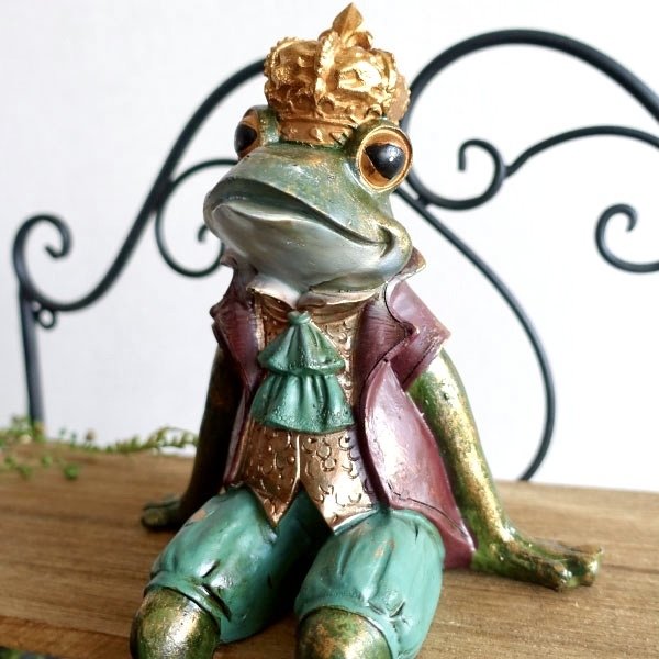 楽天市場】王様カエル 置物 オブジェ 蛙 クラウン 王冠 キング