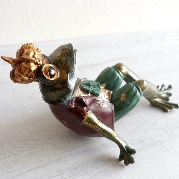 楽天市場】王様カエル 置物 オブジェ 蛙 クラウン 王冠 キング