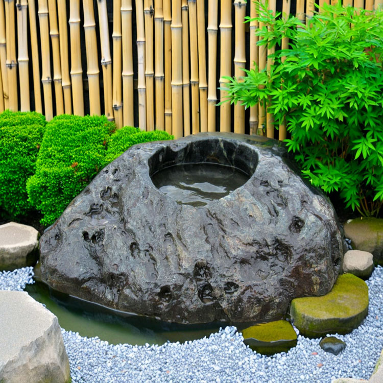 楽天市場】手水鉢 水鉢 たまり石 天然石 庭石 つくばい 溜まり石 景石