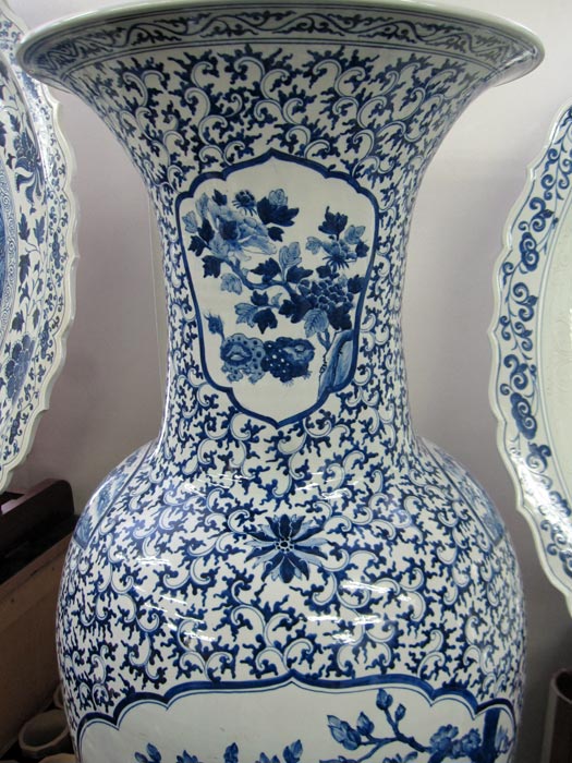 楽天市場】有田焼 染付花鳥図大壺 高さ約1m55cm 陶磁器 花瓶 花生 美術