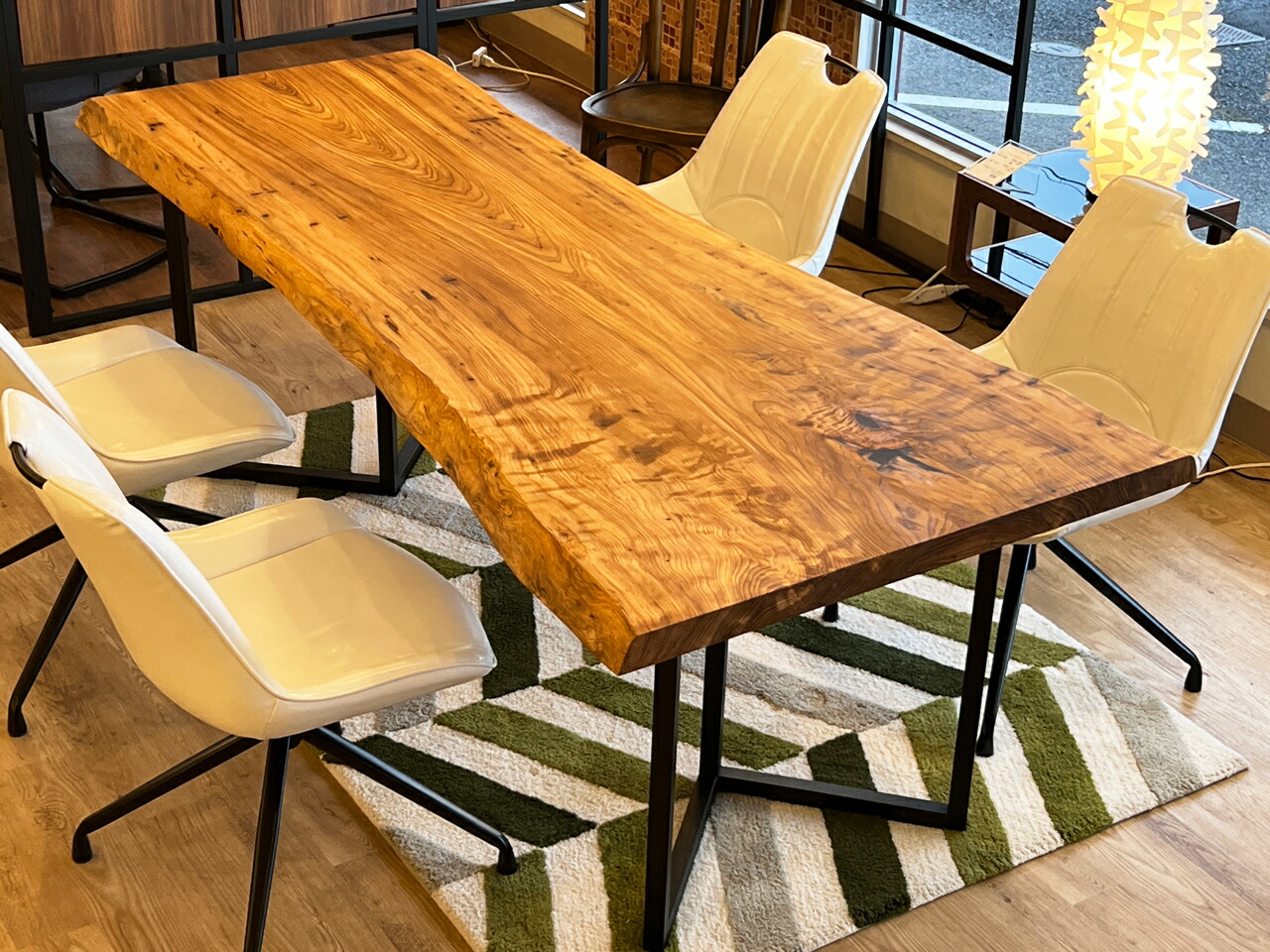 楽天市場 | 銘木屋 - MEIBOKUYA - - 屋久杉のテーブルの価値と魅力