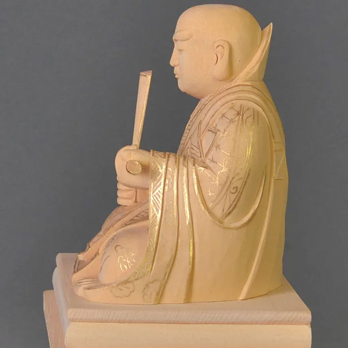 楽天市場】日蓮宗 仏像 本尊【白木 日蓮上人 四角台座】1.8寸 2.0寸