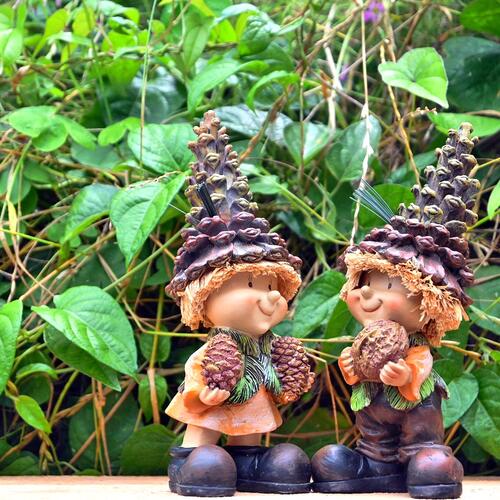 楽天市場】まつぼっくりの妖精 置物 かわいい置物 松ぼっくり 2つ