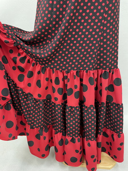 楽天市場】フラメンコ衣装スカート ファルダ黒赤水玉 白黒水玉