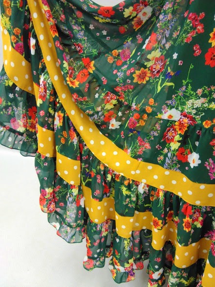 楽天市場】フラメンコ衣装スカート ファルダ 単品 グリーン 花柄 水玉