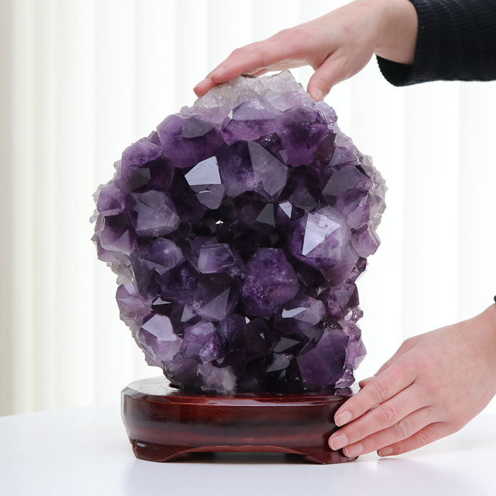 楽天市場】特大 アメジスト クラスター 約10.33キログラム 木製台座