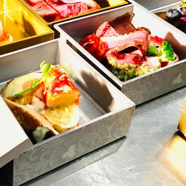 楽天市場】【取寄品】 GIN 三段重 ＜4寸サイズ＞お重箱 3段重 銀色