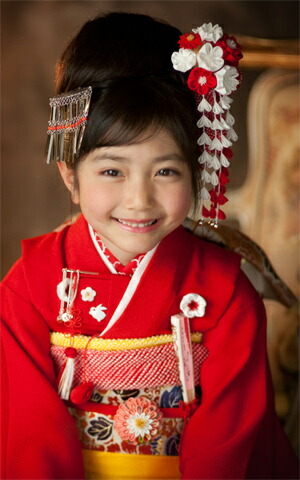 楽天市場】【七五三】【成人式】【結婚式】扇型二段ビラかんざし珊瑚玉