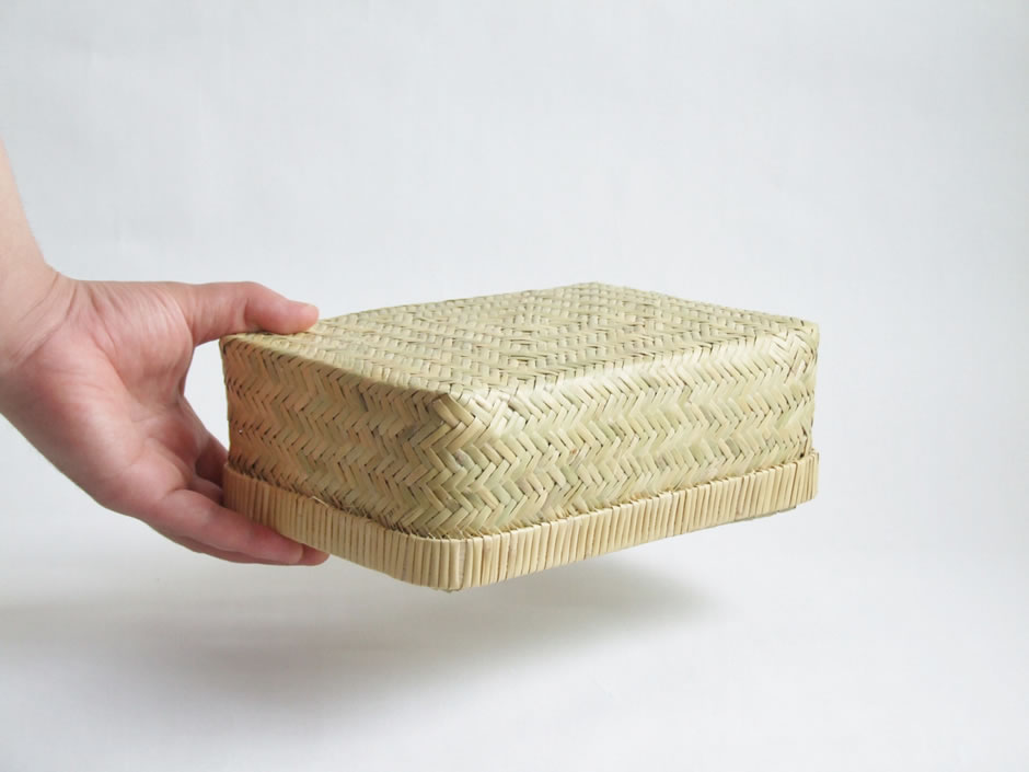 楽天市場】岩手鳥越地区の竹細工スズ竹(篠竹)小文庫 小物入れ : おまめ