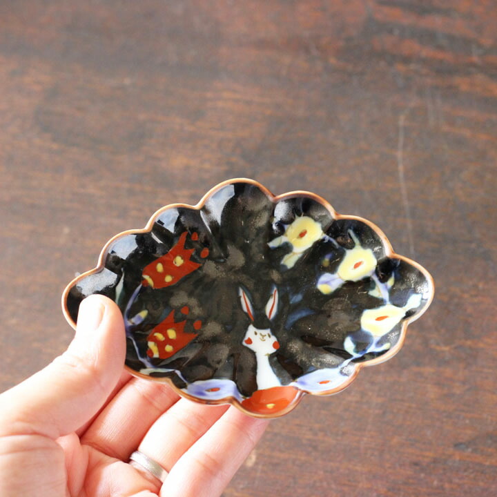 楽天市場】空萌工房 田口紀美子 うさぎの小路 菊割菱小皿 濃│波佐見